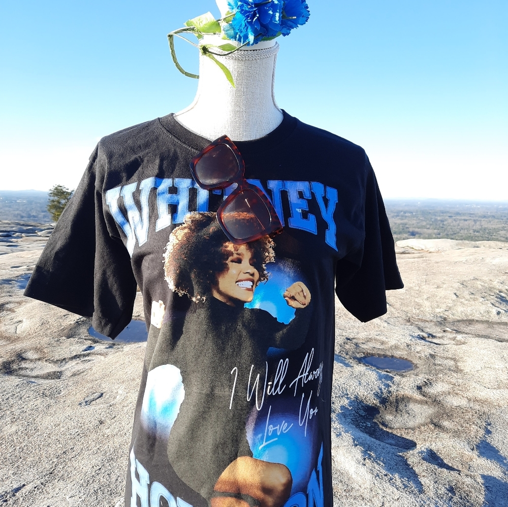 💃NEW! #WHITNEY Houston -t-shirt ❤️ "I Will Always Love You" ***🕶 included!